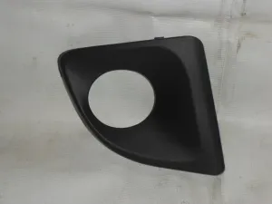 Рамка противотуманной фары правая Chery Tiggo FL T112803574